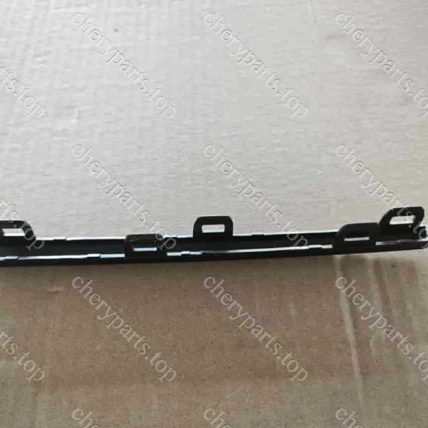 F16-2803564ca-dq Grille Bright Strip 18-primer 1675