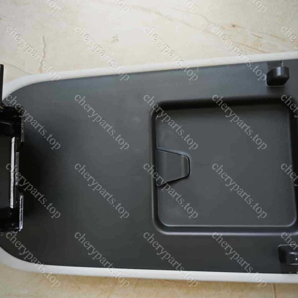 F16-5305520da Armrest Box Cover Assembly 850