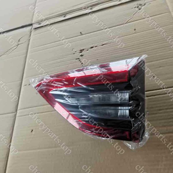 J68-4433040 Right Rear Taillight Tailgate 127